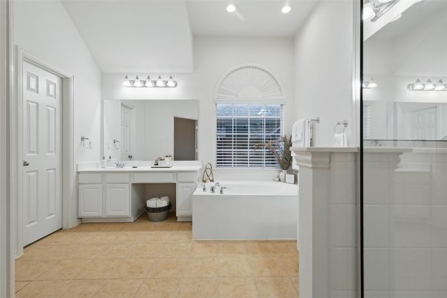 Master Bath with Dual vanities, Garden Tub and stand in shower | Image 14