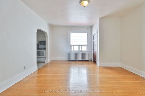 {{alt}} | Card Image