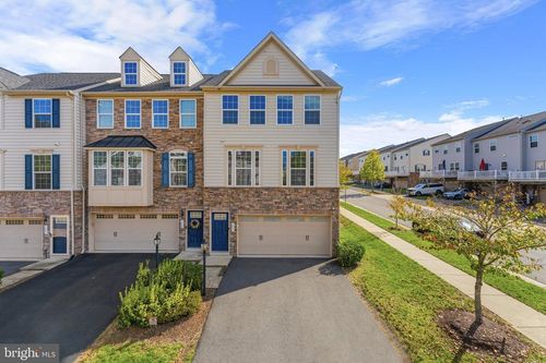7011 Darbey Knoll Dr, GAINESVILLE, VA, 20155-3634 | Card Image