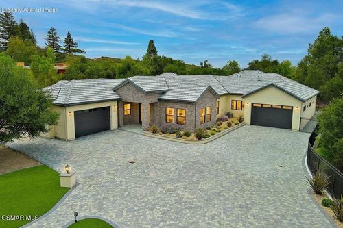 395 Sherwood Ct, Thousand Oaks, CA, 91361-1150 | Card Image