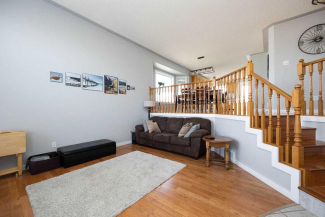 312 Bussieres Drive, Home with 4 bedrooms, 3 bathrooms and 4 parking in Fort Mcmurray AB | Image 3
