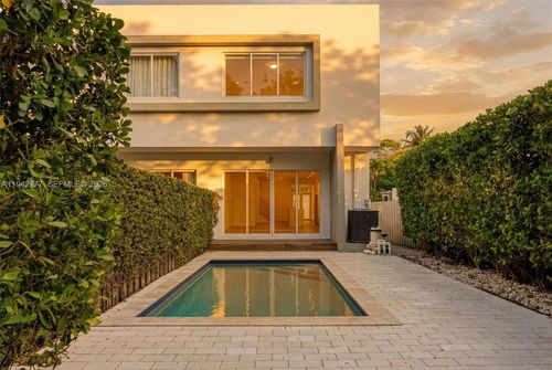 2852-2852 Sw 32nd Ct, Miami, FL, 33133-3434 | Card Image