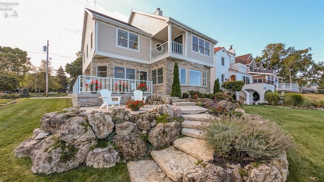 4376 E Cliff Rd, House other with 3 bedrooms, 3 bathrooms and 3 parking in Port Clinton OH | Image 8