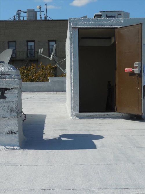 34-51 41st St, Long Island City, NY, 11101 | Card Image