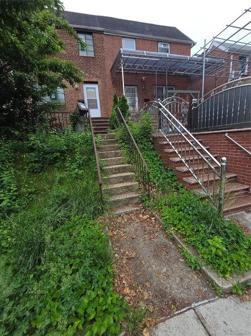 15046 78th Road, New York, NY, 11367 | Card Image