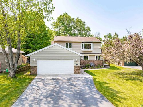 540 W Redwing St, Duluth, MN, 55803-1749 | Card Image
