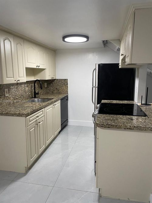 apt-40-1455 Holly Heights Dr, Fort Lauderdale, FL, 33304-4768 | Card Image