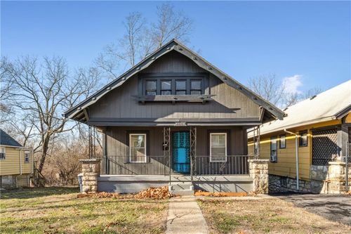4438 Park Ave, Kansas City, MO, 64130-1856 | Card Image