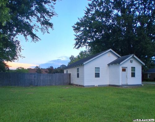 84 Zoo Rd N, Roanoke Rapids, NC, 27870-9327 | Card Image