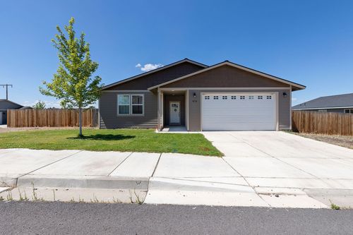 976 Se Maui Ln, Madras, OR, 97741-9648 | Card Image