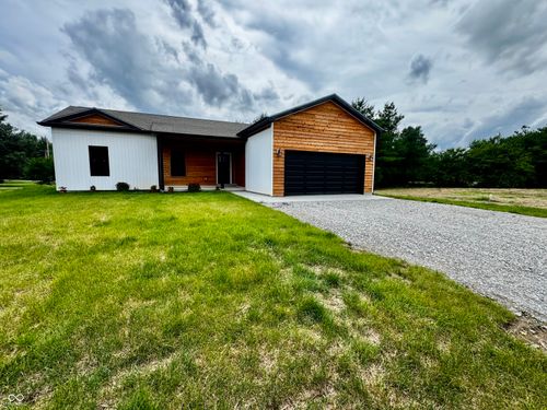 780 Northern Acres Dr, Ladoga, IN, 47954-7302 | Card Image