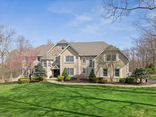 9 Mills Rdg, Sparta, NJ, 07871-1153 | Card Image