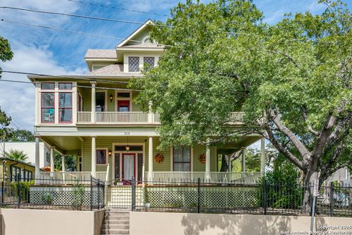305 W Ashby Pl, San Antonio, TX, 78212-5843 | Card Image