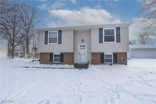 2872 Diana Lynn Drive, Stow, OH, 44224 | Card Image