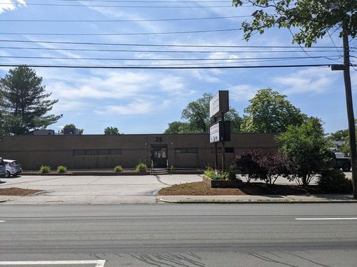 25 S Maple St, Manchester, NH, 03103-5738 | Card Image