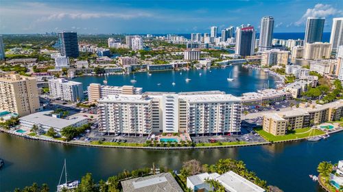 304-401 Golden Isles Dr, Hallandale Beach, FL, 33009-7512 | Card Image