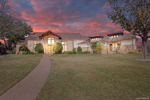 2011 Cascade Trl, McGregor, TX, 76657-4005 | Card Image