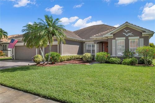 2111 Grove Dr, NAPLES, FL, 34120 | Card Image