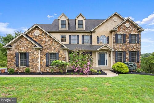 1368 Spring Hill Rd, Norristown, PA, 19403-3881 | Card Image