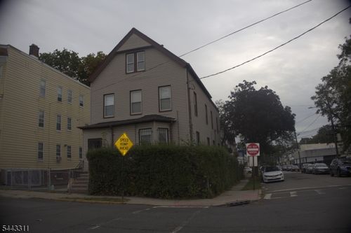 470 Nye Ave, Irvington, NJ, 07111-3579 | Card Image