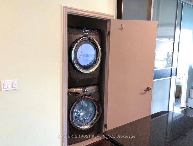 3007 - 16 Yonge St, Condo with 2 bedrooms, 2 bathrooms and null parking in Toronto ON | Image 7