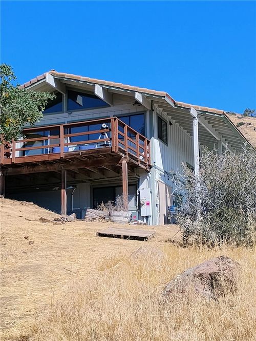 21704 Quail Springs Rd, Tehachapi, CA, 93561-8031 | Card Image