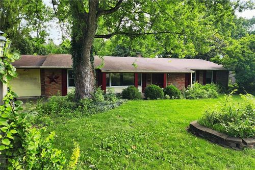 2427 Portage Path, Bellbrook, OH, 45305-1738 | Card Image