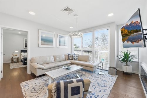 ph5-68 Los Angeles, Newton, MA, 02458 | Card Image