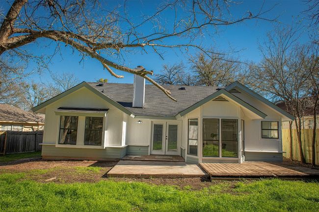 106 N Mockingbird Cir, House other with 3 bedrooms, 2 bathrooms and 2 parking in Cedar Creek TX | Image 18
