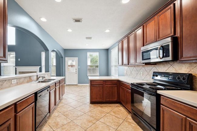 20202 Windsor Trace Ln, House other with 4 bedrooms, 4 bathrooms and 2 parking in Richmond TX | Image 9