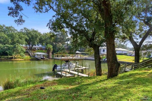 2 Highpoint Dr, Gulf Breeze, FL, 32561-4069 | Card Image