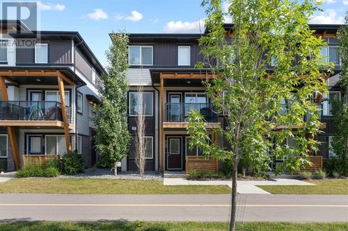 566 Savanna Blvd Ne, Calgary, AB, T3J0Y2 | Card Image
