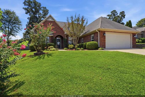 115 Wheaton Ct, Florence, AL, 35633-1744 | Card Image