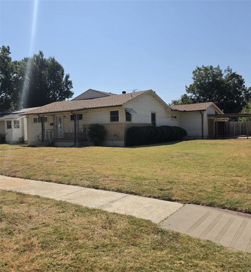 3750 Honeysuckle Ave, Fort Worth, TX, 76111-4935 | Card Image