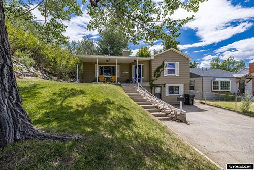 637 13th St, Casper, WY, 82601-4447 | Card Image