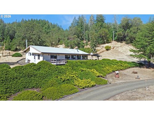 141 Mountainspring Ln, Sutherlin, OR, 97479-1407 | Card Image