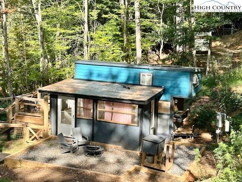 241 Mountain Shadow Rd, Jefferson, NC, 28640-9923 | Card Image