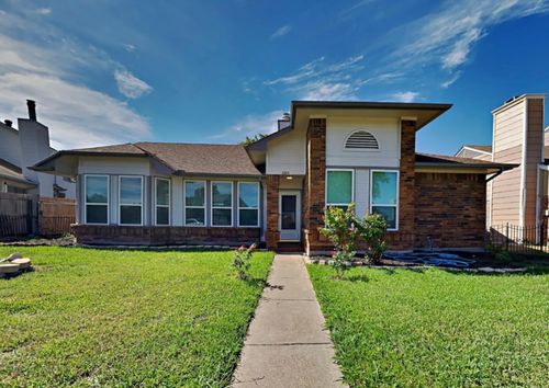 2305 Woodhollow Ave, Mesquite, TX, 75150-5844 | Card Image