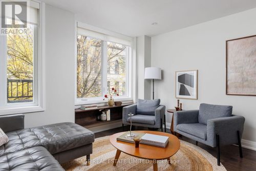 th06-140 Bathurst St, Toronto, ON, M5V3N8 | Card Image