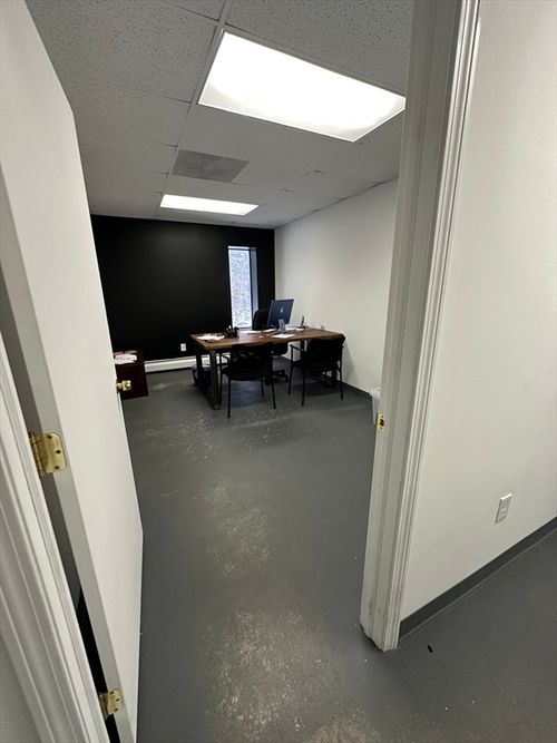 154 Center St, Groveland, MA, 01834-1524 | Card Image