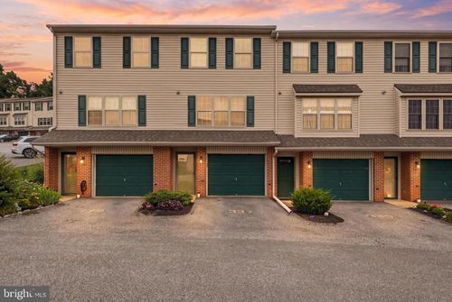 8-337 Country Club Rd, Red Lion, PA, 17356-8696 | Card Image