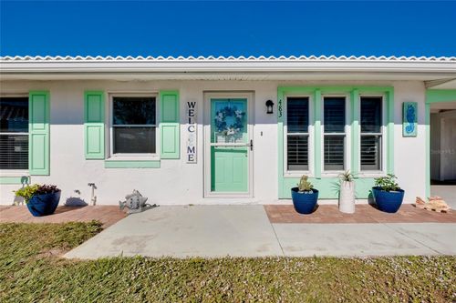 o14-483 Circlewood Dr, VENICE, FL, 34293-7052 | Card Image
