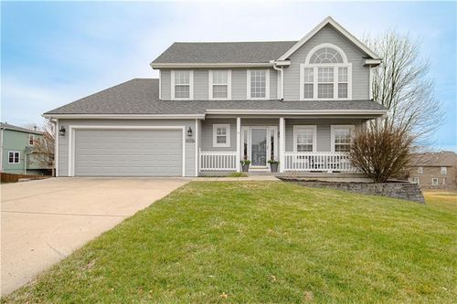 10916 N Wallace Ave, Kansas City, MO, 64157-1033 | Card Image