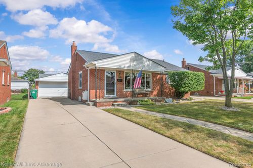 6514 Sharon St, Garden City, MI, 48135-2024 | Card Image