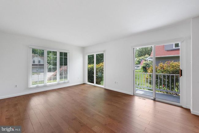 8924 Cross Chase Cir, House other with 4 bedrooms, 5 bathrooms and null parking in LORTON VA | Image 10
