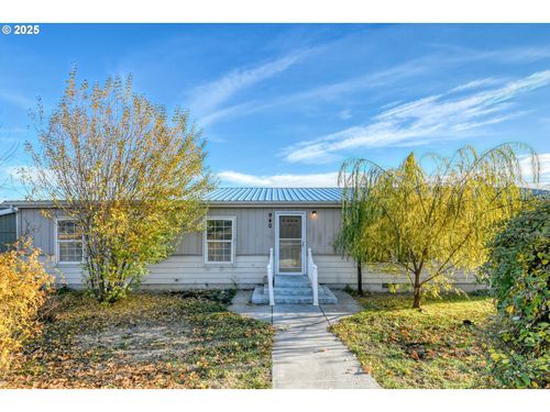 940 Se 9th St, Pendleton, OR, 97801-3132 | Card Image