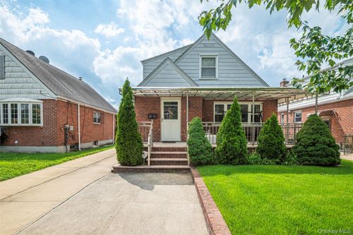 82-56 250th St, Bellerose, NY, 11426-2524 | Card Image