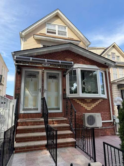 2fl-110-17 Inwood Street, New York, NY, 11435 | Card Image