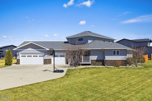 505 7th Ave Sw, Surrey, ND, 58785-4800 | Card Image