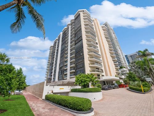 apt-310-6423 Collins Ave, Miami Beach, FL, 33141-4640 | Card Image